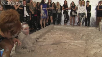 Muddy Wrestling: Jenna Lovely vs Lilith Virago & Gabriella vs. Sheila Screencap 119 on sinx.preview.netperv.com