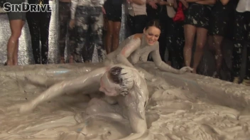 Muddy Wrestling: Jenna Lovely vs Lilith Virago & Gabriella vs. Sheila Screencap 129 on sinx.preview.netperv.com