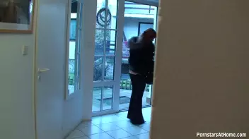 Waiting For His Afternoon Blowjob Screencap 1 on sinx.preview.netperv.com