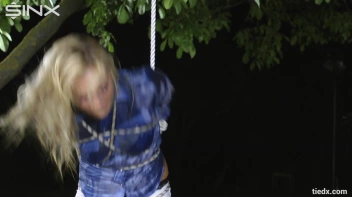 Sexy Officer Taken Hostage Screencap 33 on sinx.preview.netperv.com