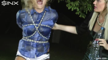 Sexy Officer Taken Hostage Screencap 36 on sinx.preview.netperv.com