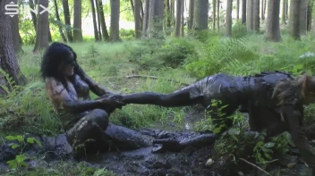 A Fiery Catfight In The Forest Screencap 33 on sinx.preview.netperv.com