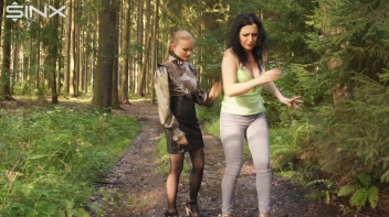 A Fiery Catfight In The Forest Screencap 4 on sinx.preview.netperv.com