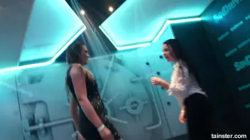 Gorgeous girls party hard under the shower Screencap 13 on sinx.preview.netperv.com