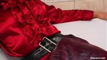 Pouring Milk All Over Each Other Screencap 26 on sinx.preview.netperv.com