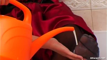 Pouring Milk All Over Each Other Screencap 8 on sinx.preview.netperv.com