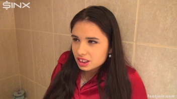 Slave Worships And Cums On Mistress' Feet Screencap 26 on sinx.preview.netperv.com