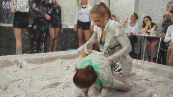 Messy Wrestling: Mud Bunnies Beast it Out In The Ring! Screencap 10 on sinx.preview.netperv.com