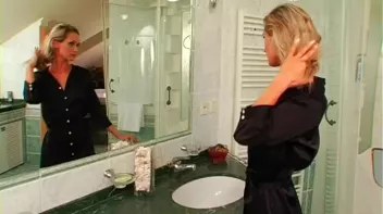 Virus Vellons Naked In The Shower Screencap 6 on sinx.preview.netperv.com