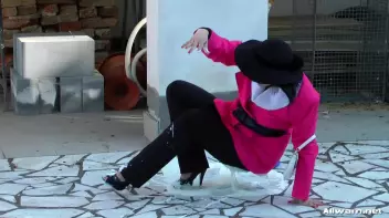 Real Estate Mess Disaster Screencap 13 on sinx.preview.netperv.com