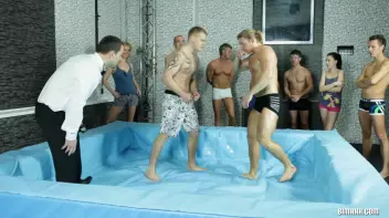 Bi Brawlers Part 1 Screencap 23 on sinx.preview.netperv.com