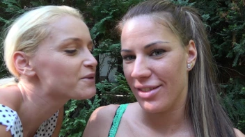 Girlfriends Lustful Outdoor Face Licking Screencap 10 on sinx.preview.netperv.com