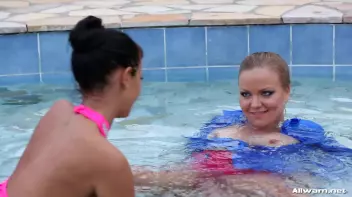 Wet Luxury Screencap 86 on sinx.preview.netperv.com