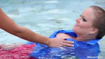 Wet Luxury Screencap 56 on sinx.preview.netperv.com