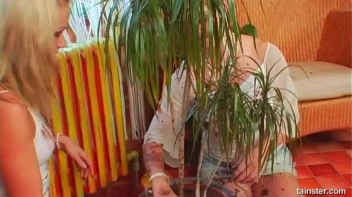 Good Old Fashioned Girlie Mudfight Screencap 15 on sinx.preview.netperv.com