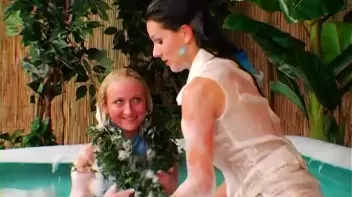 Inflatable Pool Wetlook Fun Screencap 75 on sinx.preview.netperv.com