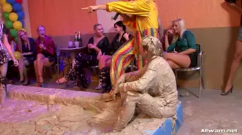 Blonde vs. Brunette Mud Battle Screencap 39 on sinx.preview.netperv.com