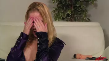 Leony Never Does It Half Ass Screencap 144 on sinx.preview.netperv.com