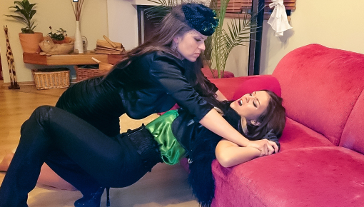 Latest deal - Pull That Little Thief's Hair And Teach Her A Lesson!