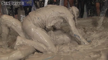 Muddy Wrestling: Regina vs. Kirsten Plant Screencap 102 on sinx.preview.netperv.com