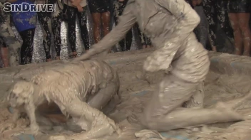 Muddy Wrestling: Regina vs. Kirsten Plant Screencap 63 on sinx.preview.netperv.com