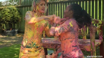 Messy Mamacitas, Girlfriends Paint Themselves Pretty Screencap 44 on sinx.preview.netperv.com