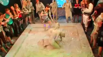 Gia vs. Katy Screencap 60 on sinx.preview.netperv.com