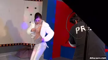 Wet Photo Shoot 80s Style Screencap 3 on sinx.preview.netperv.com