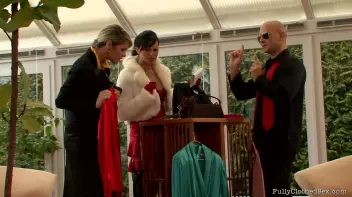 The Fashion Guru Screencap 18 on sinx.preview.netperv.com