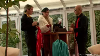 The Fashion Guru Screencap 19 on sinx.preview.netperv.com