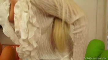 Pink In The Pink Lesbo Queens In Jeans Screencap 21 on sinx.preview.netperv.com