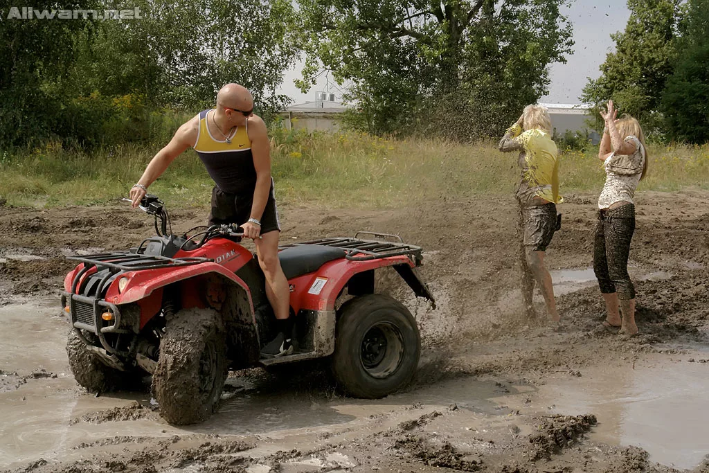 Say Hello To My Little Friend! on sinx.preview.netperv.com