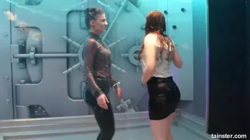 Soaking wet shower adicts Screencap 5 on sinx.preview.netperv.com