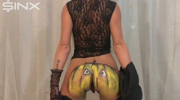 Horny Halloween... Screencap 3 on sinx.preview.netperv.com