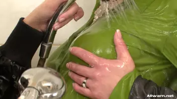 Kylie Joins The Wetlook Party Screencap 102 on sinx.preview.netperv.com