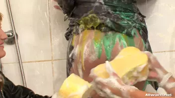 Kylie Joins The Wetlook Party Screencap 15 on sinx.preview.netperv.com