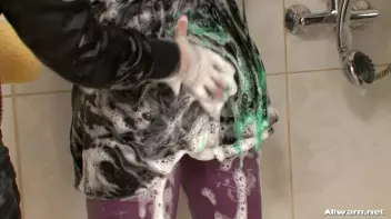 Kylie Joins The Wetlook Party Screencap 37 on sinx.preview.netperv.com