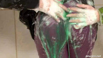 Kylie Joins The Wetlook Party Screencap 40 on sinx.preview.netperv.com