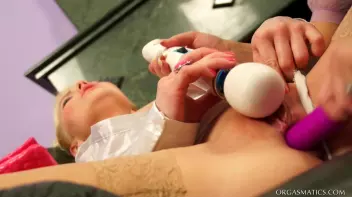 Let's Let The Vibrators Do The Talking Screencap 84 on sinx.preview.netperv.com