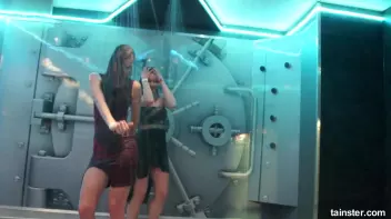 Wet amateur babes go wild Screencap 10 on sinx.preview.netperv.com