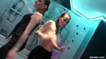 Wet amateur babes go wild Screencap 29 on sinx.preview.netperv.com