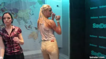 Wet amateur babes go wild Screencap 49 on sinx.preview.netperv.com