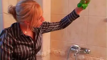 She Loves To Get Messy Any Way She Can Screencap 9 on sinx.preview.netperv.com