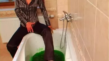 She Loves To Get Messy Any Way She Can Screencap 12 on sinx.preview.netperv.com