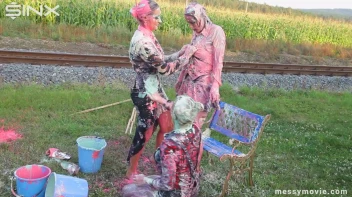 Outdoor Painting Session Turns Messy Quick Screencap 60 on sinx.preview.netperv.com