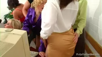 Doing Whatever In Takes In Style Screencap 77 on sinx.preview.netperv.com