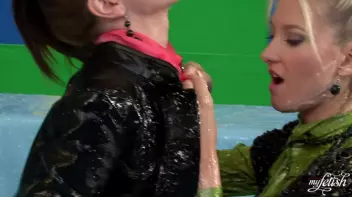 Gooey Flirtation Screencap 36 on sinx.preview.netperv.com