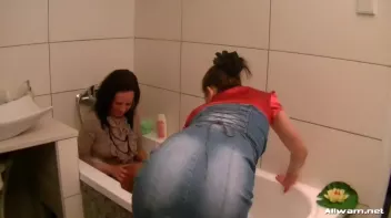 Beauties In The Tub In Fully Clothed Scrub-Down Screencap 21 on sinx.preview.netperv.com