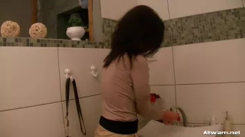 Beauties In The Tub In Fully Clothed Scrub-Down Screencap 3 on sinx.preview.netperv.com