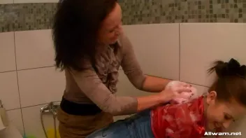 Beauties In The Tub In Fully Clothed Scrub-Down Screencap 31 on sinx.preview.netperv.com